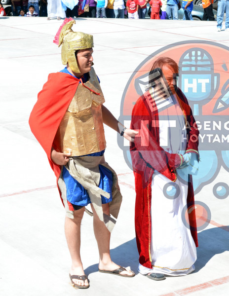 Escenificaci�n Viacrucis