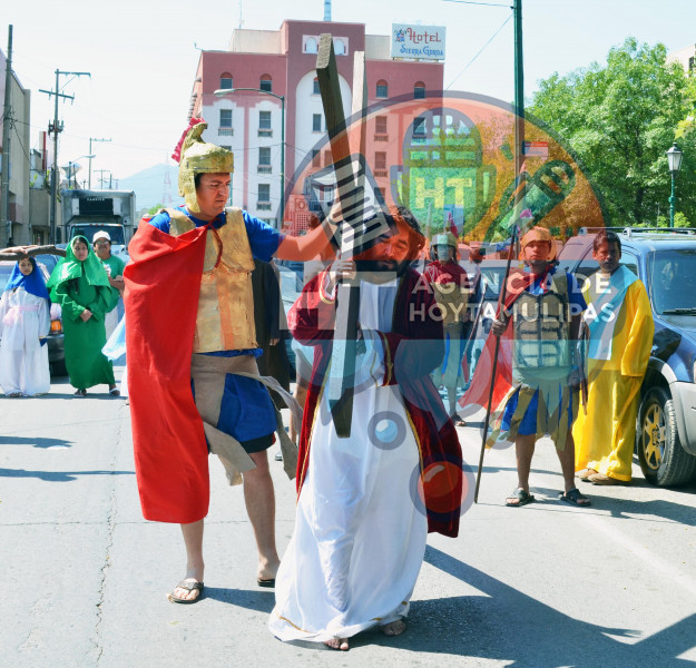 Escenificaci�n Viacrucis