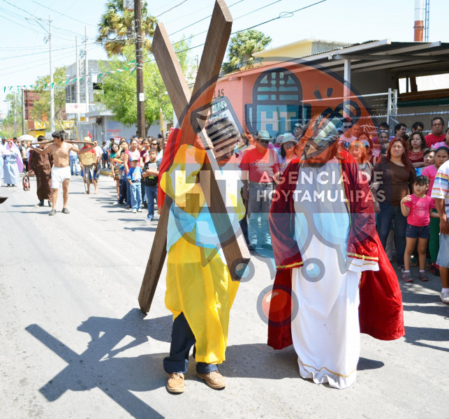 Escenificaci�n Viacrucis