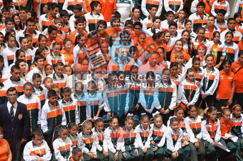 Abanderamiento a deportistas tamaulipecos