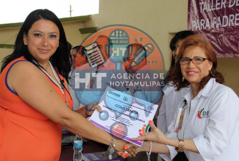 430 familias se beneficiaron con el curso de Escuela para Padres y Madres en Matamoros