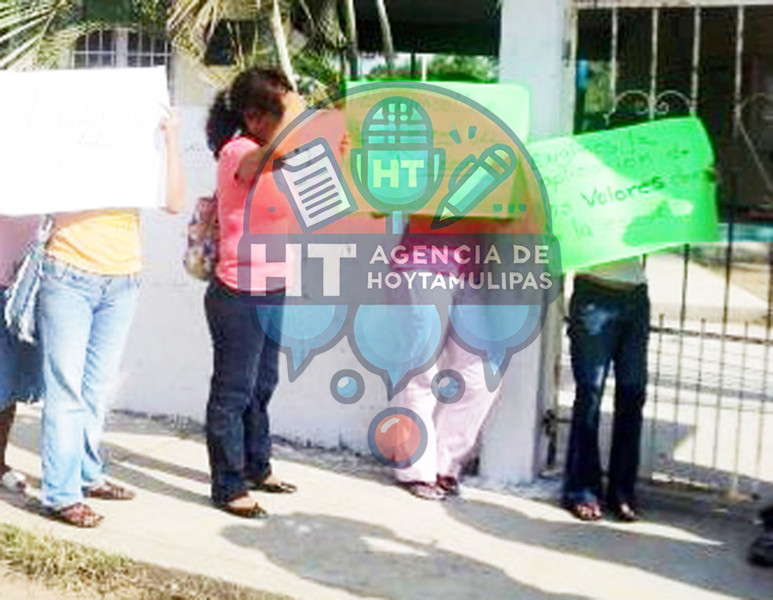 Denuncian en Madero cobro de cuotas escolares en primaria