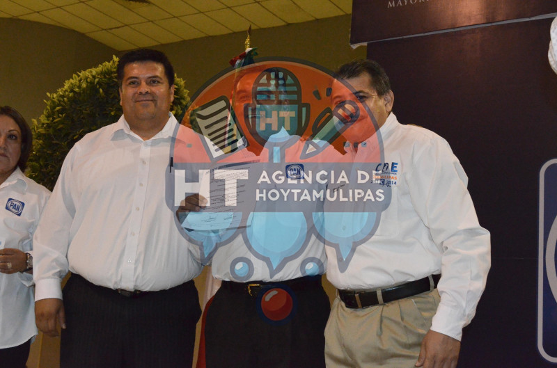 Entrega de constancias PAN