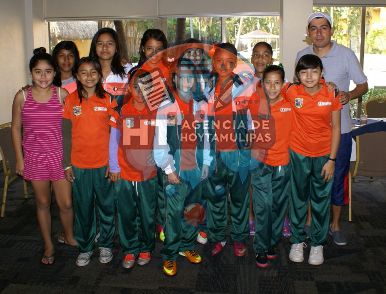 Viajan a Tijuana seleccionado femenil de f�tbol de la categor�a Infantil Mayor