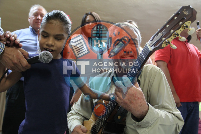 Donativo de instrumentos musicales
