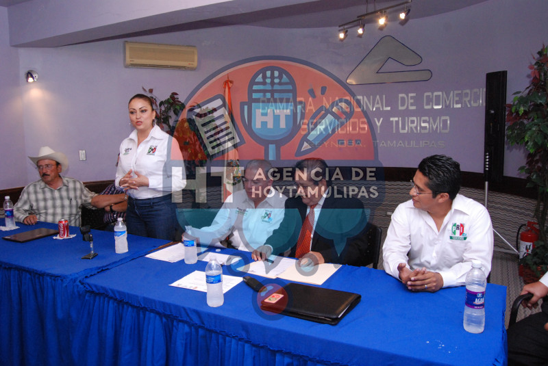 Laura Fel�citas Garc�a D�vila