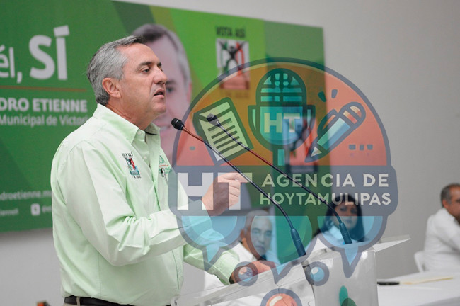 Alejandro Etienne Llano