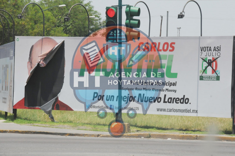 Destrucci�n propaganda del PRI