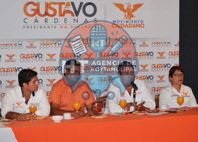 Rueda de prensa Gustavo C�rdenas 