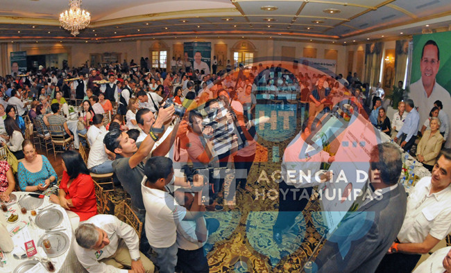 Salvador Trevi�o Garza 