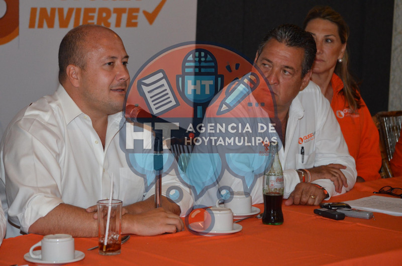 Rueda de prensa Gustavo C�rdenas 