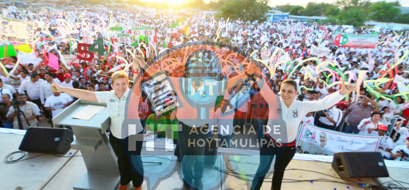 Pepe El�as y Laura Fel�citas