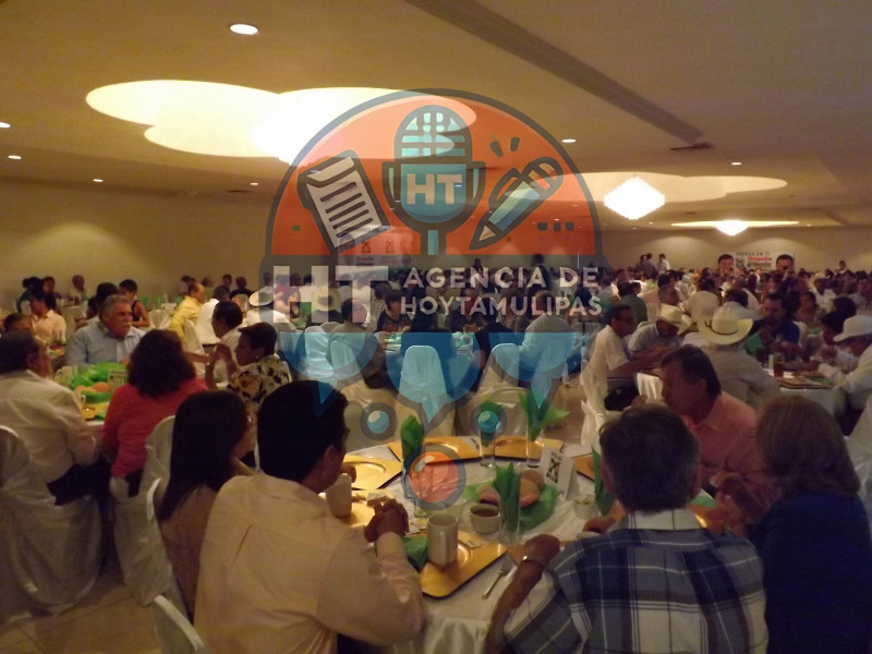 Rogelio Villase�or