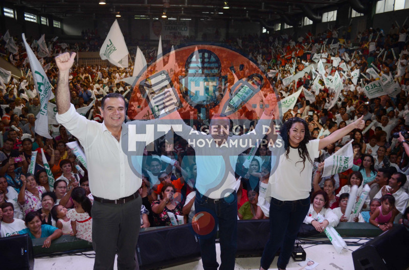 Gustavo Torres Salinas, Olga Sosa Ruiz y Eduardo Hern�ndez