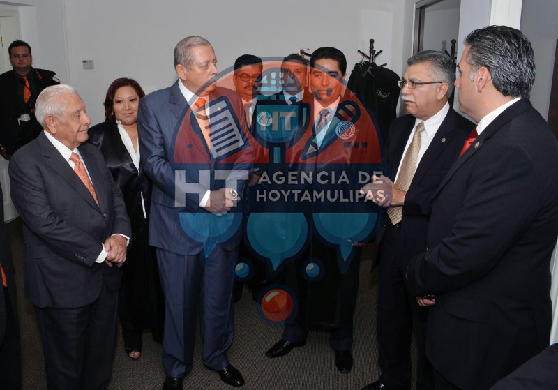 El gobernador Egidio Torre Cant�