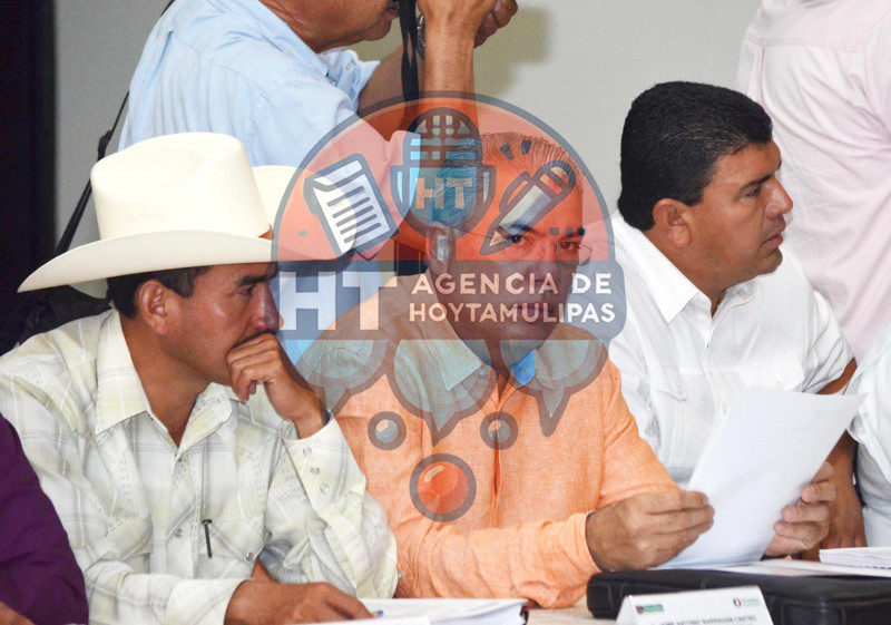 Reuni�n de alcaldes y diputados