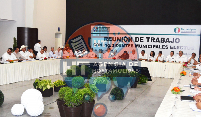 Reuni�n de alcaldes y diputados