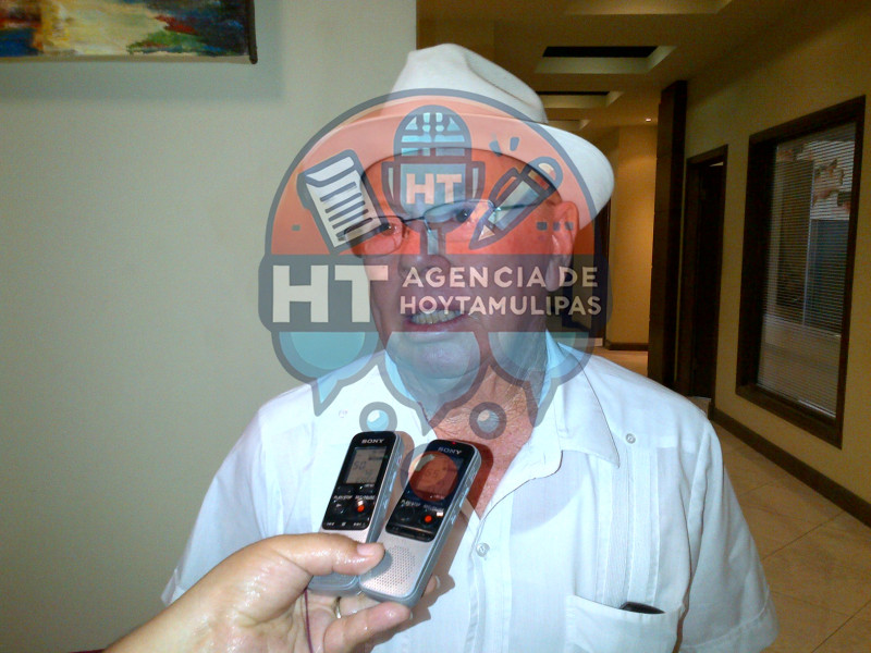 Conf�an en Pepe El�as