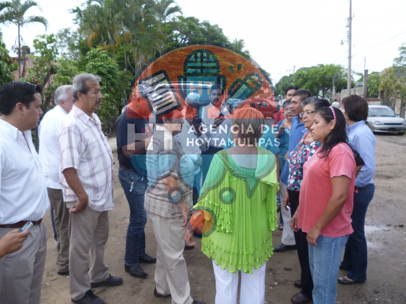  Piden regreso de �rea p�blica