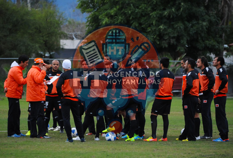 Entrenamiento Correcaminos 
