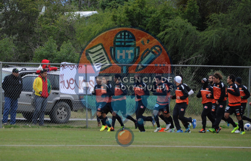 Entrenamiento Correcaminos 