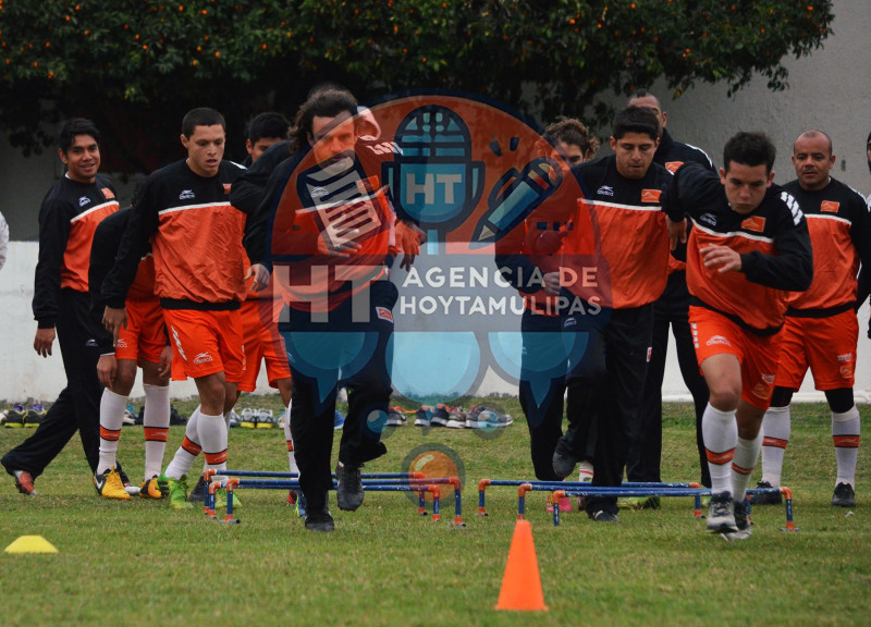 Entrenamiento Correcaminos 