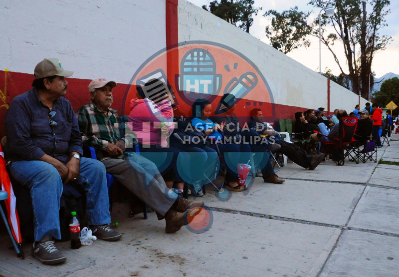 Buscan un lugar en las escuelas