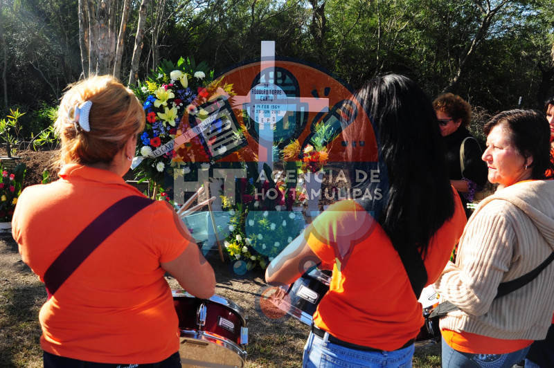 Festajan natalicio de Rodolfo Torre