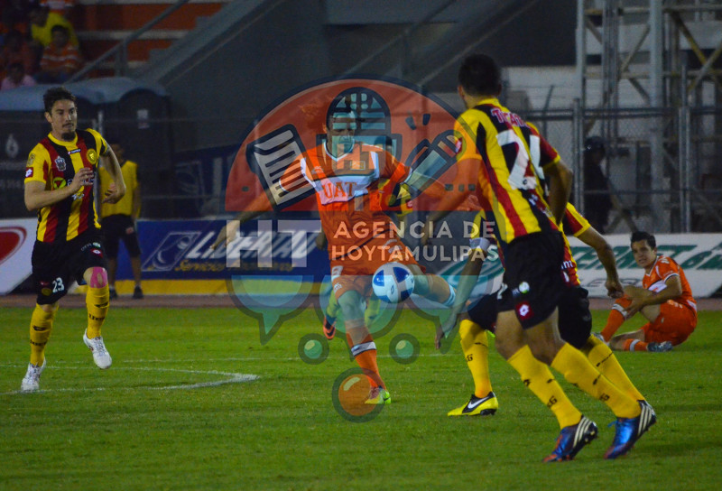 Triunfo apurado para Correcaminos