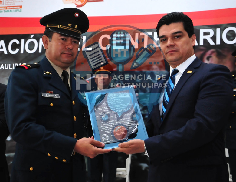 SNTE celebra al Ejercito Mexicano