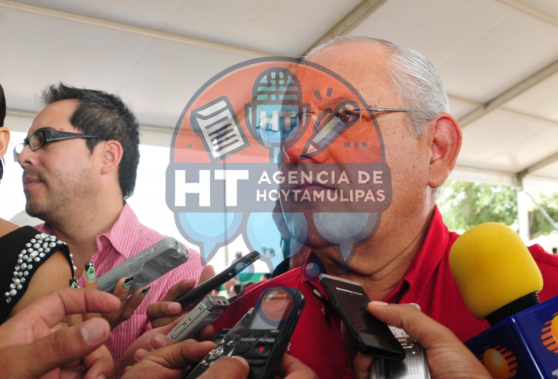  Arturo L�pez Garza 