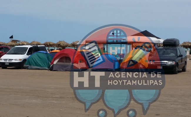 Acampan en Playa Miramar