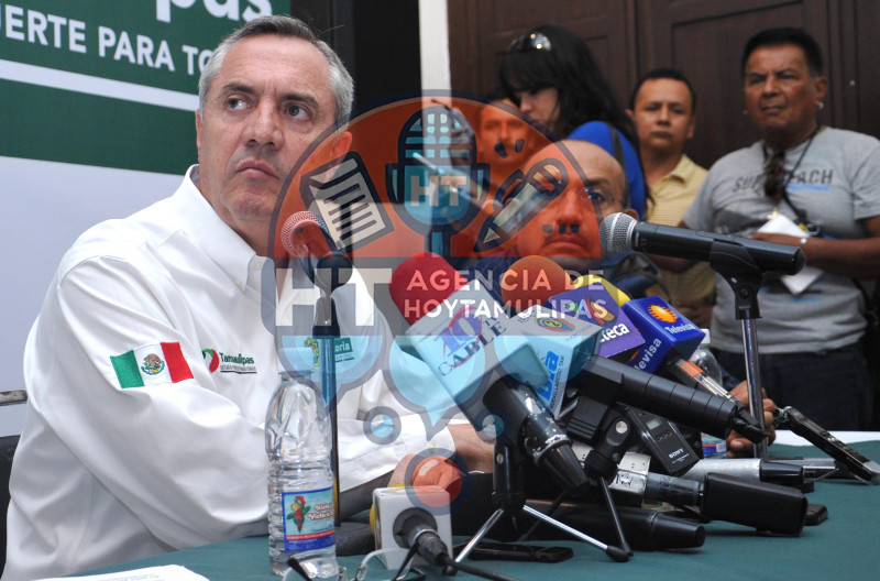 Alejandro Etienne Llano y William Jos� Valdez Mena