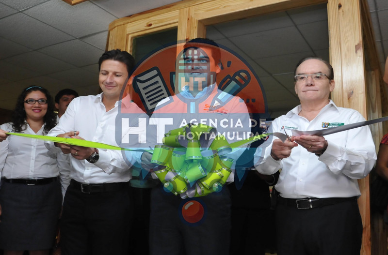 Inauguraci�n de consultorio m�dico SNTE