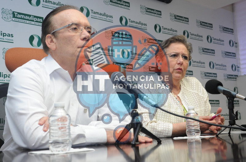 Di�doro Guerra Rodr�guez y  Margarita Zorrilla Fierro