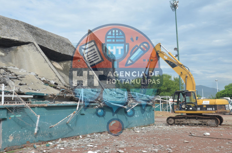 Retiran escombros del Prax�dis Balboa