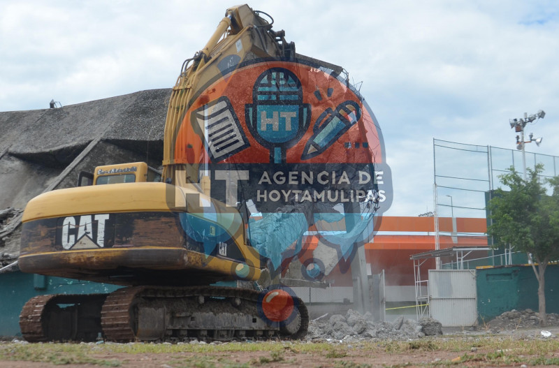 Retiran escombros del Prax�dis Balboa