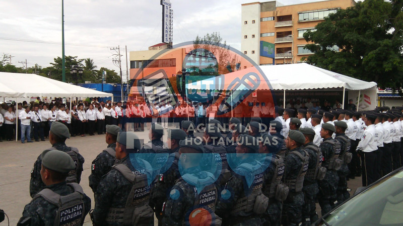 Presentan la Gendarmer�a en Altamira
