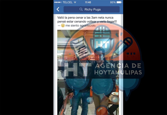 Julion �lvarez cenando en taquer�a Julios