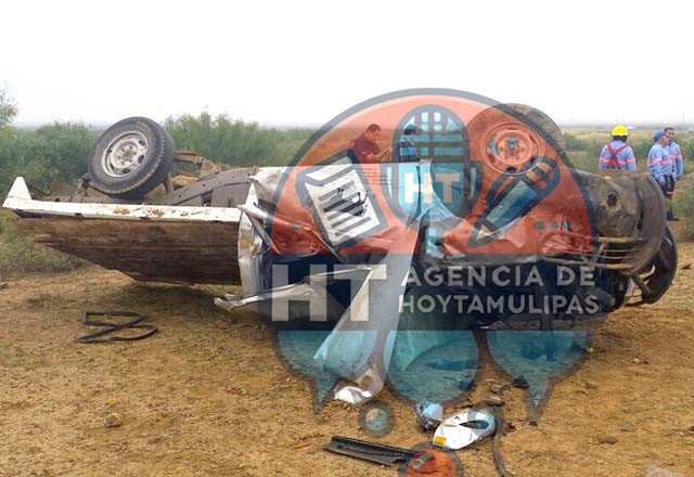Volcadura en carretera a Nuevo Laredo