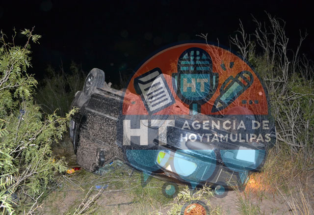 Volcadura en carretera de Nuevo Laredo