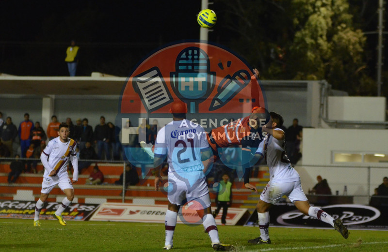 Correcaminos vs Coras 