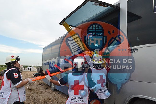 Dej� cinco heridos un accidente de autob�s en Nuevo Laredo