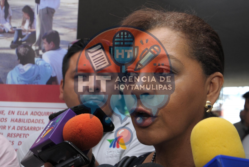 Laura Elena Gaither Jim�nez