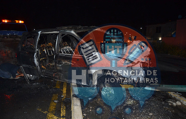 Camioneta incendiada