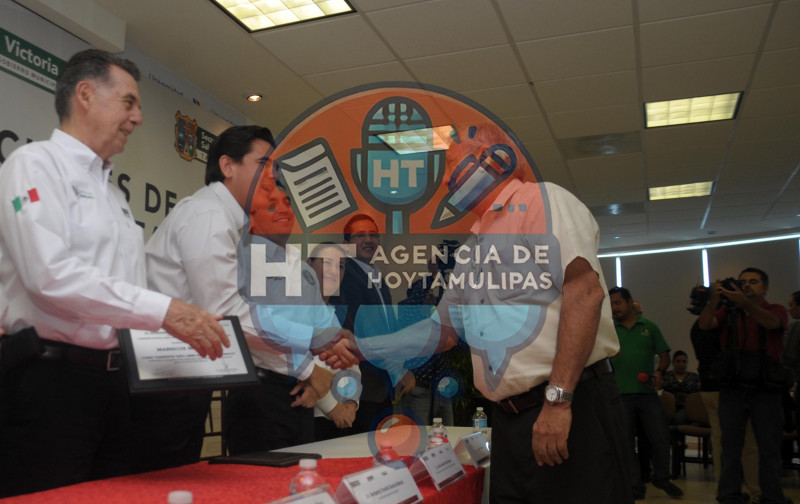 Entrega de certificaciones 