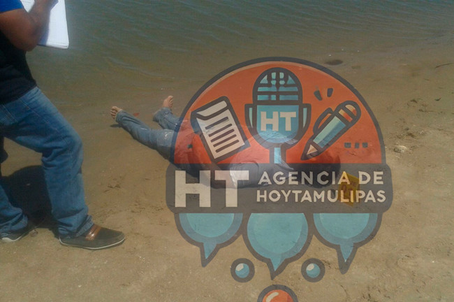 Muerto en playa Tesoro 