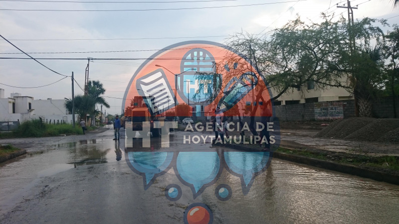 Colonos de Ciudad Victoria reportan inundaciones de hasta un metro