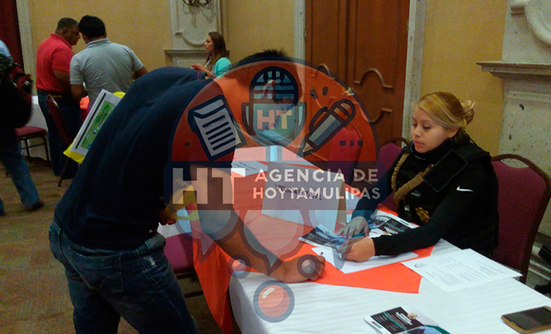 Fuerza Tamaulipas instal mdulo en la Feria del Empleo 