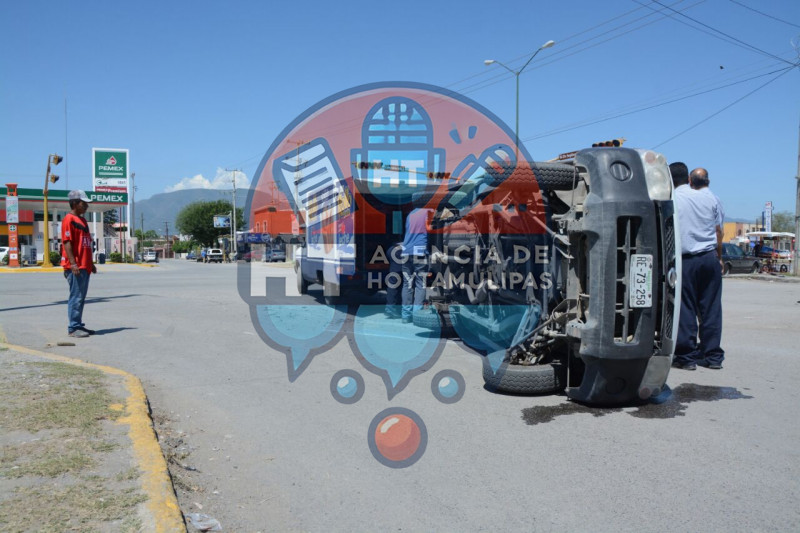 Accidente en la Avenida la Paz en Ciudad Victoria